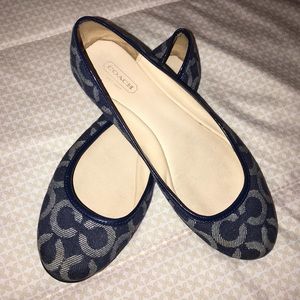 Coach flats